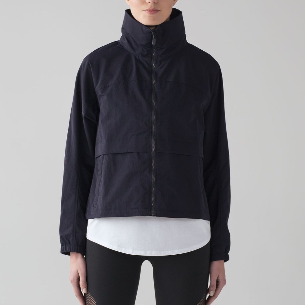 Lululemon Effortless Jacket Sz 4 Black